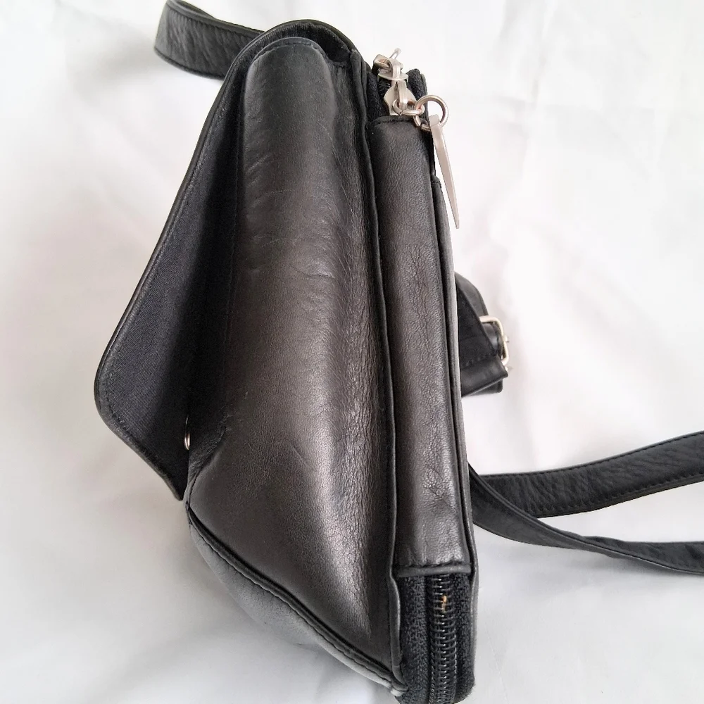 Hobo International Black Leather Men's Flap Shoulder Bag